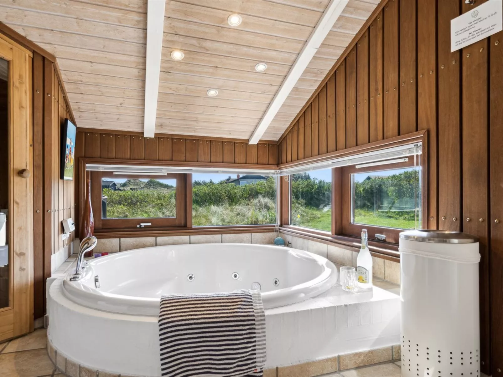 "Danica" - 175m from the sea-Dedans