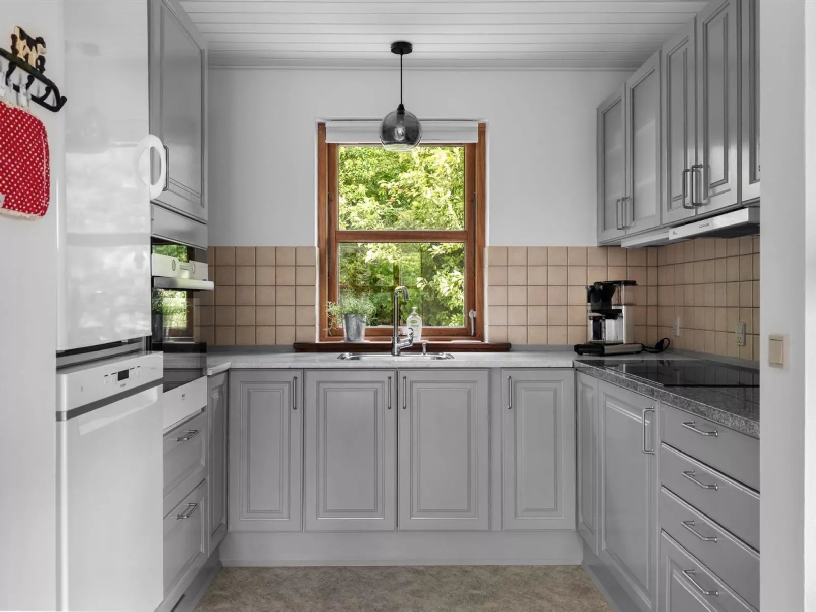 "Jorith" - 550m from the sea-Inside