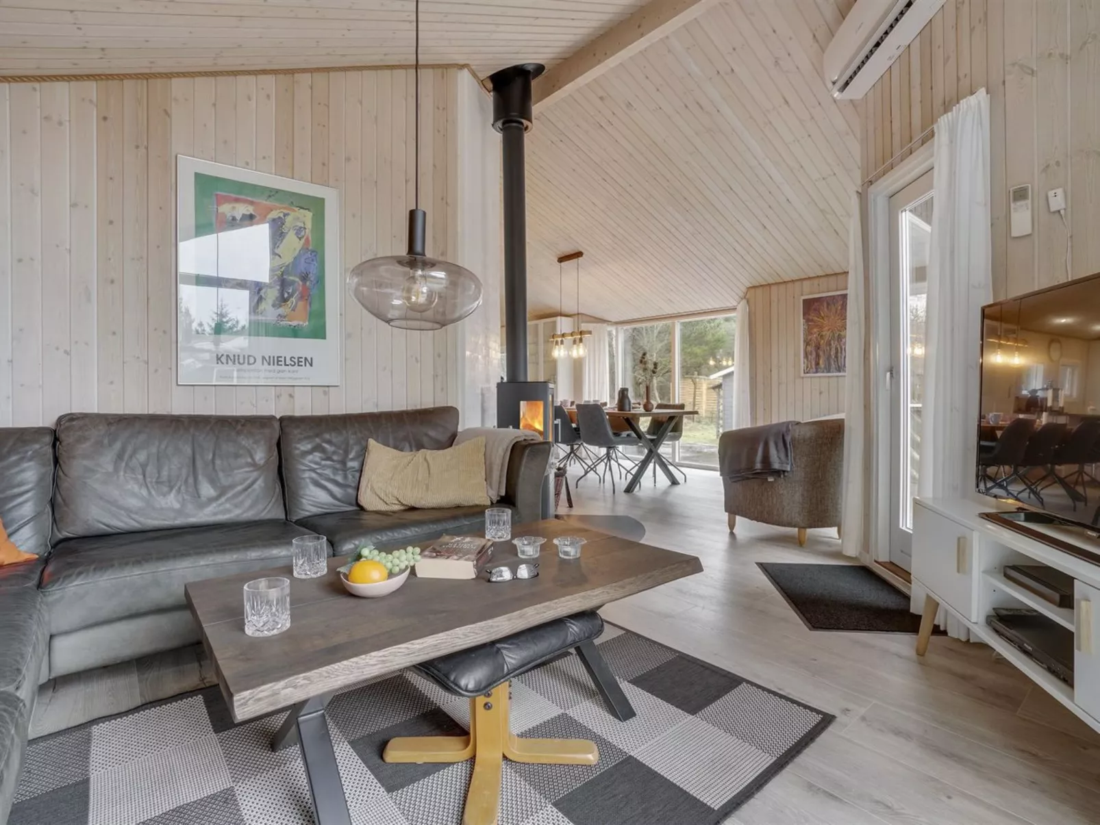 "Sighbiorn" - 950m from the sea-Inside