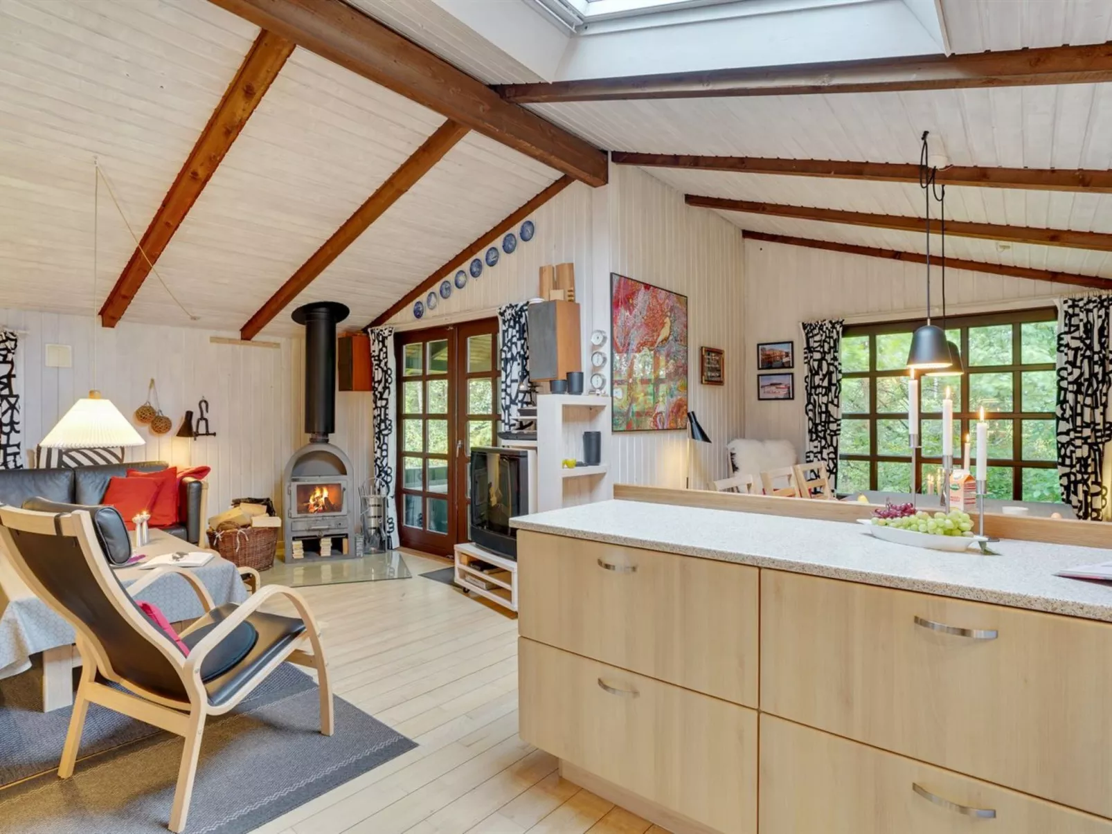 "Gail" - 400m to the fjord-Inside