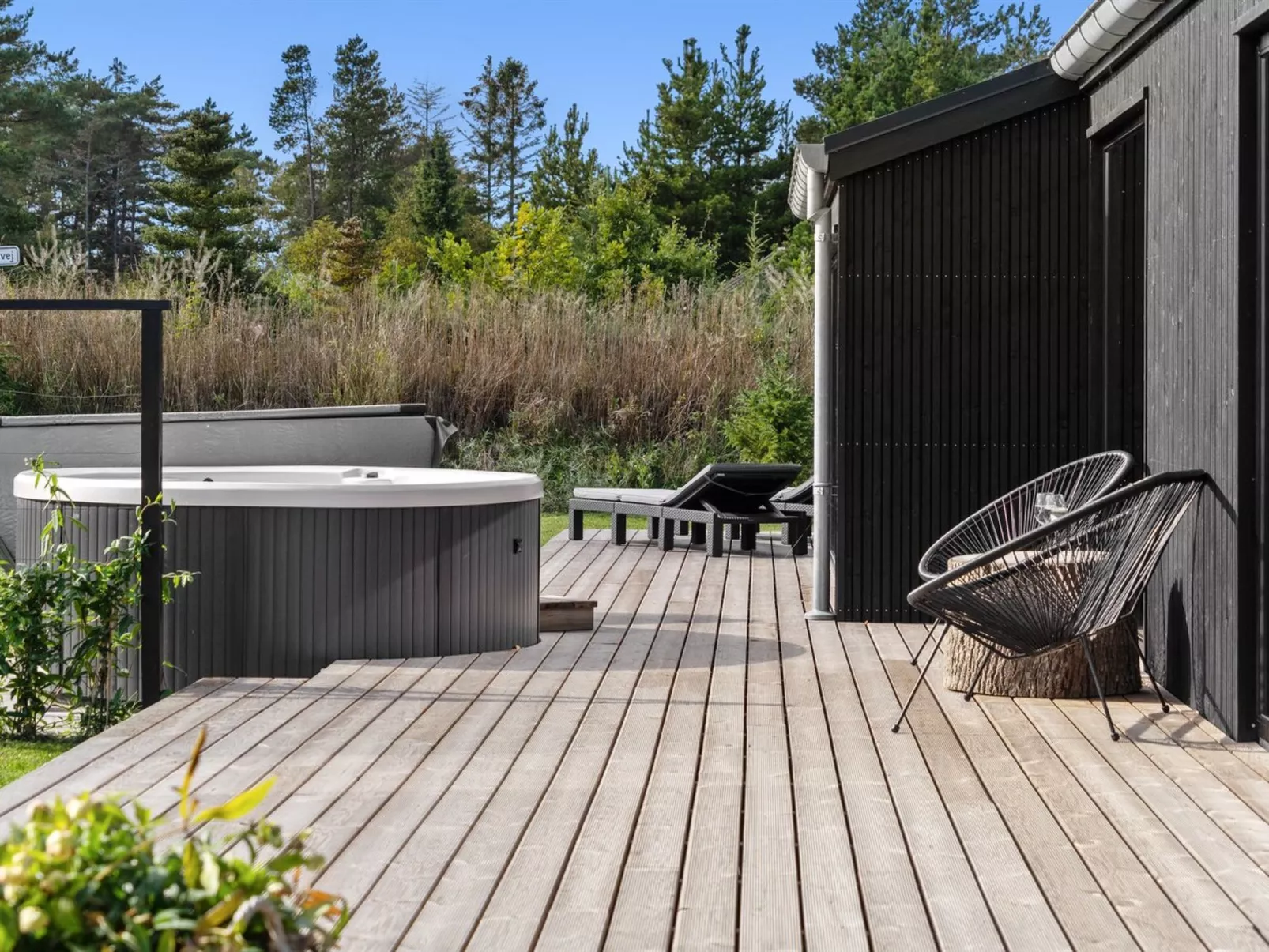 "Sinna" -  from the sea-Drinnen