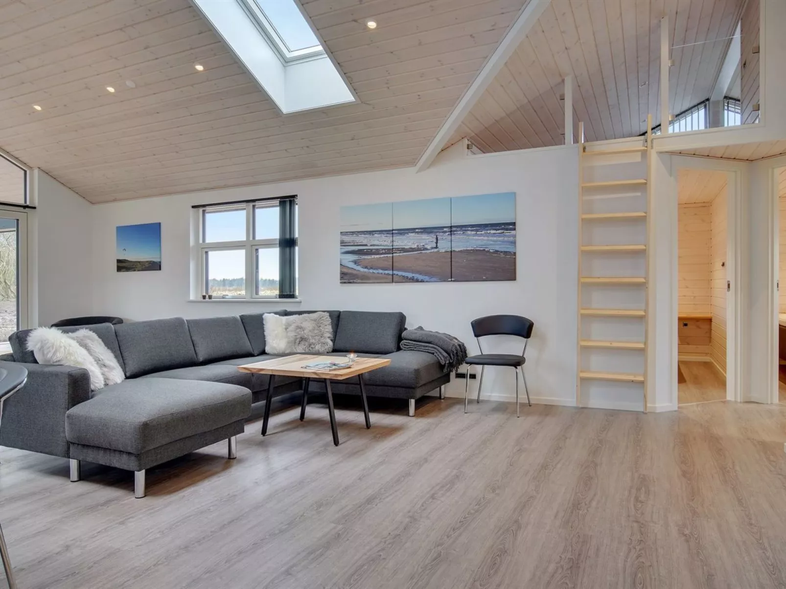 "Amitola" - 700m from the sea-Inside