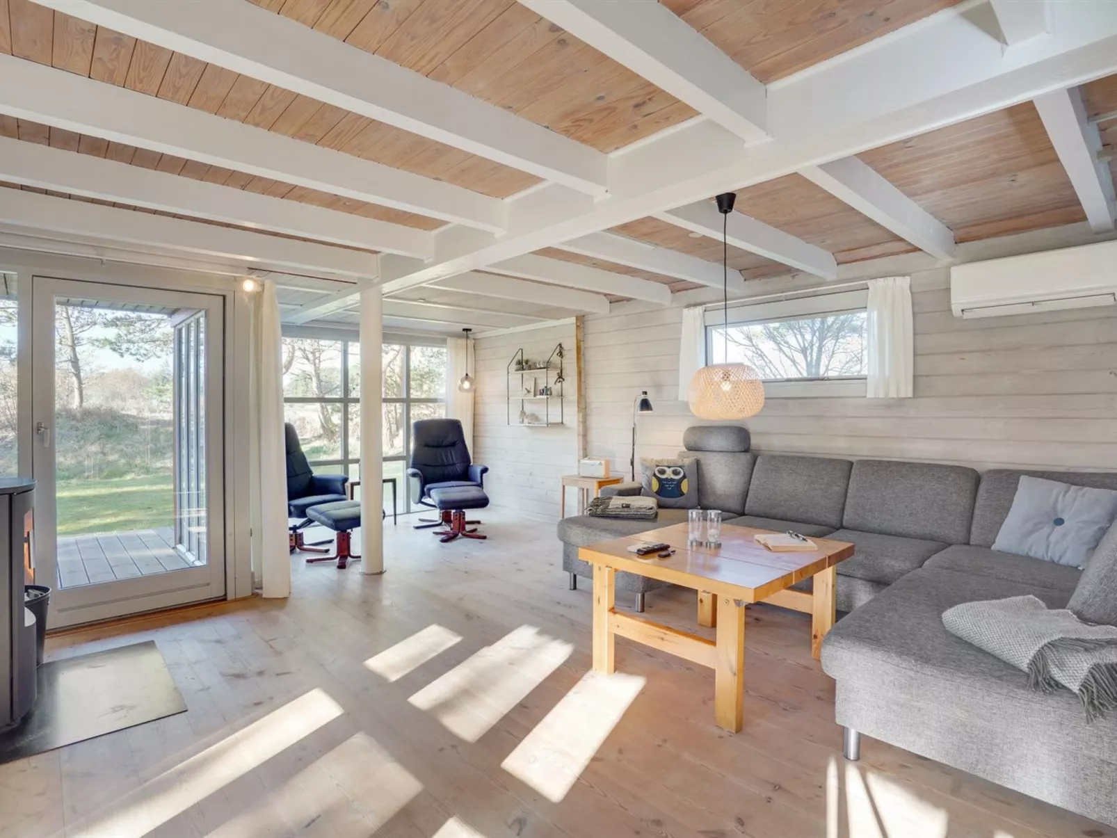 "Tine" - 2.3km from the sea-Inside