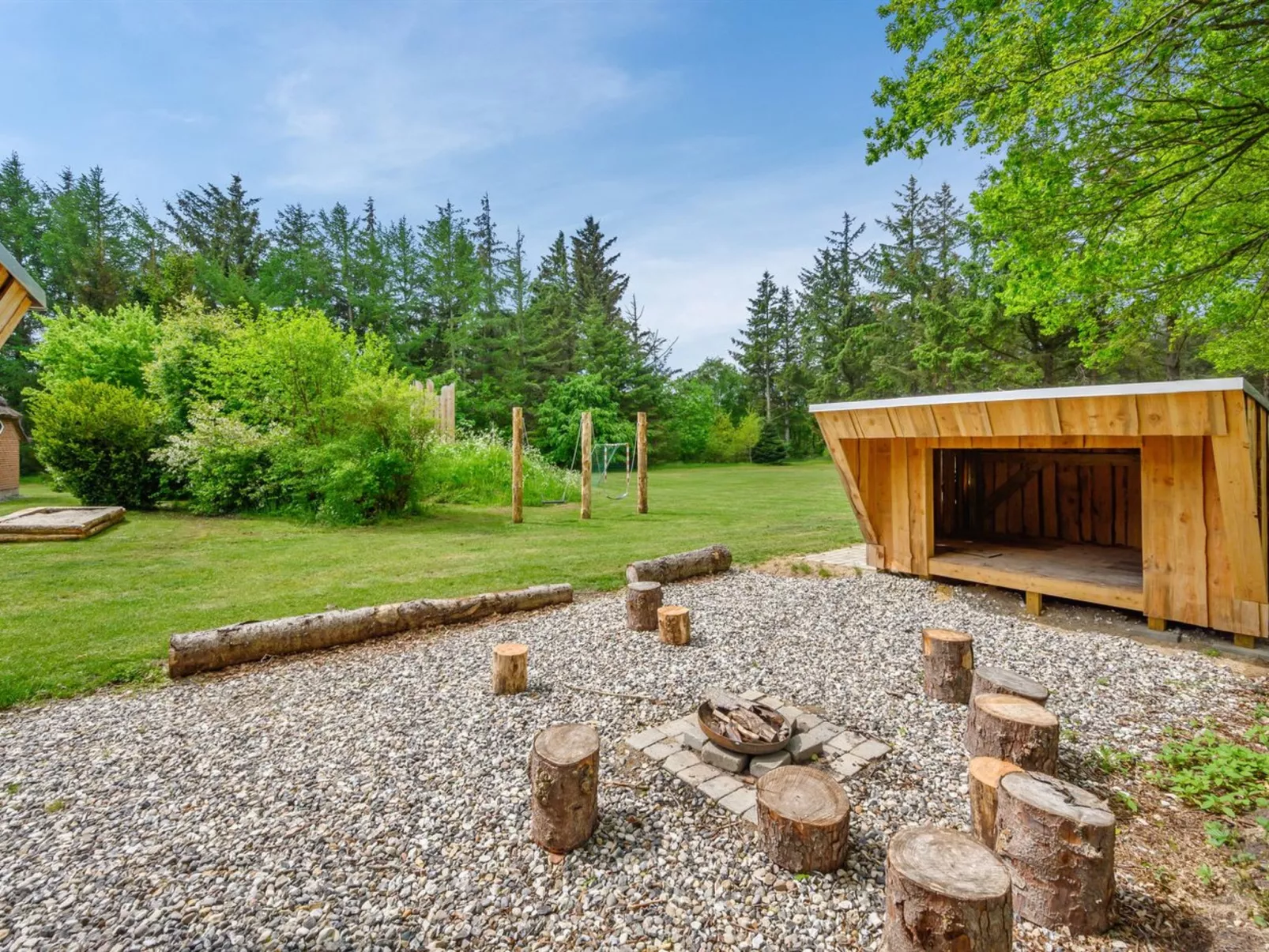 "Erla" - 2.3km from the sea-Outside