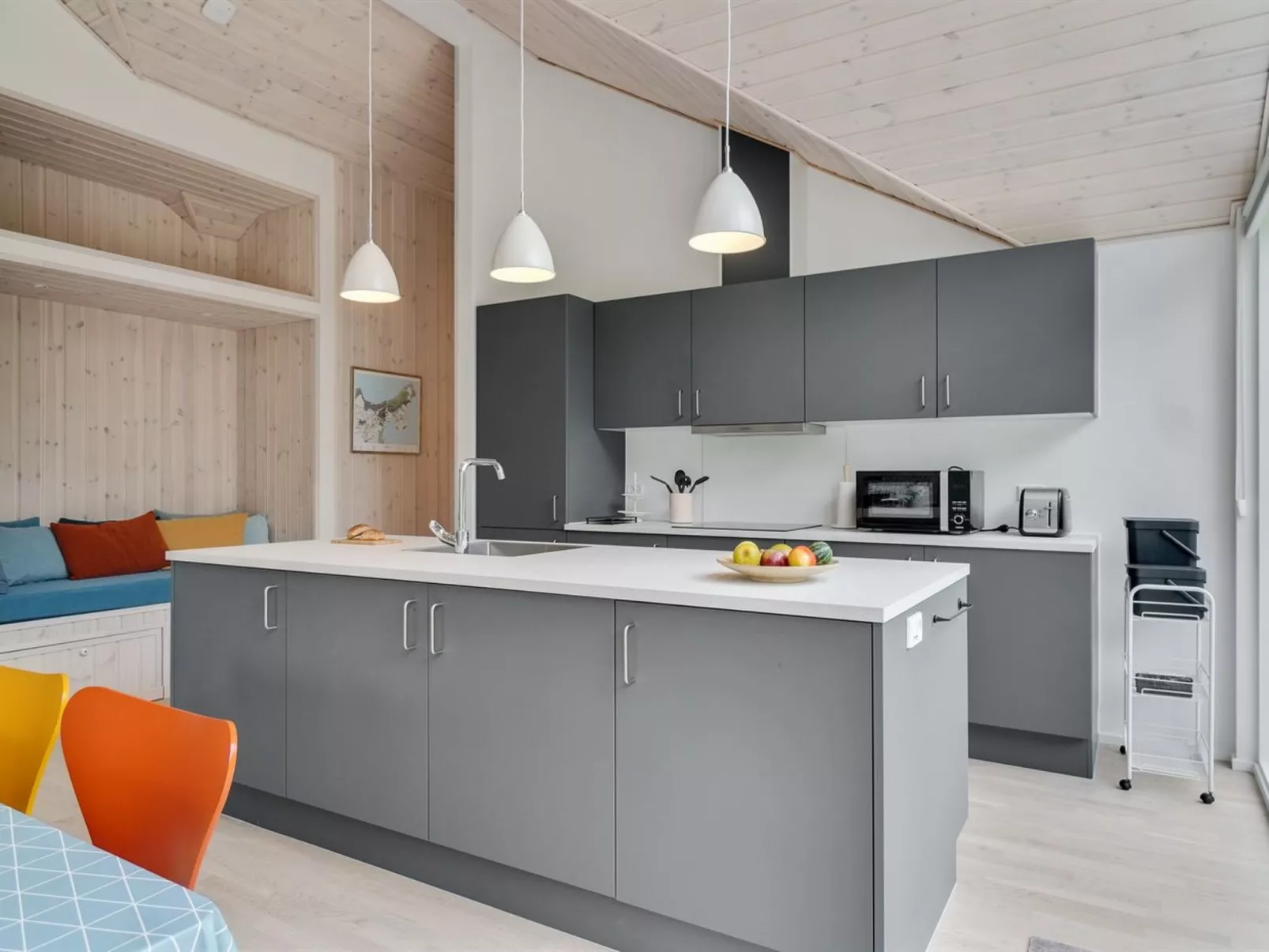 "Ella" - 1.2km to the fjord-Dedans