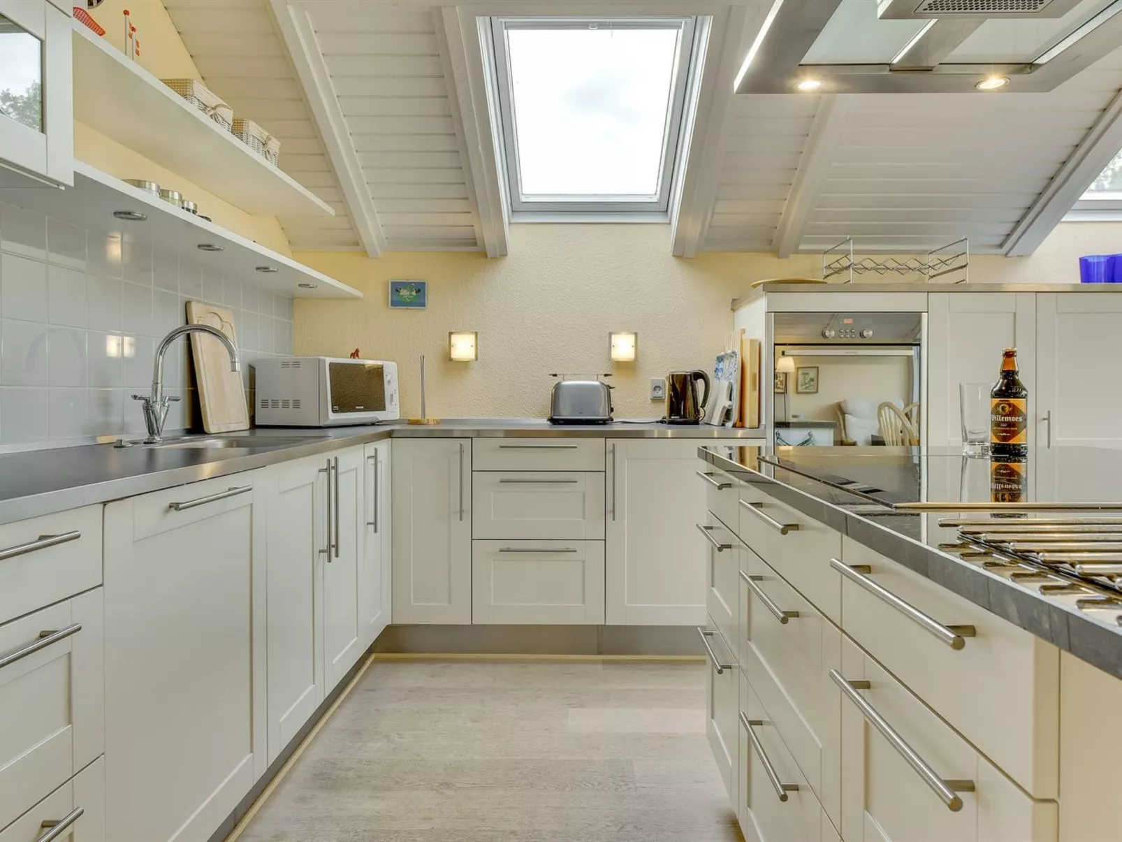 "Armund" - 300m from the sea-Dedans