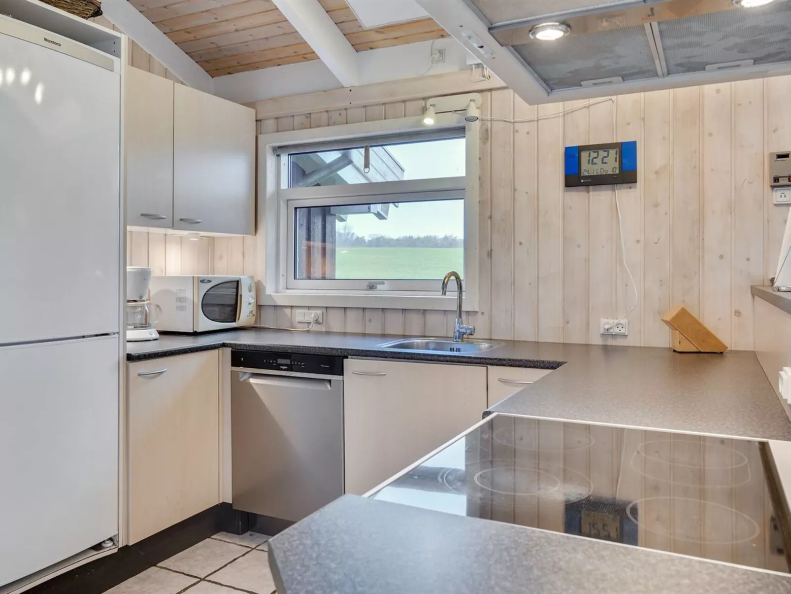 "Rik" - 350m from the sea-Drinnen