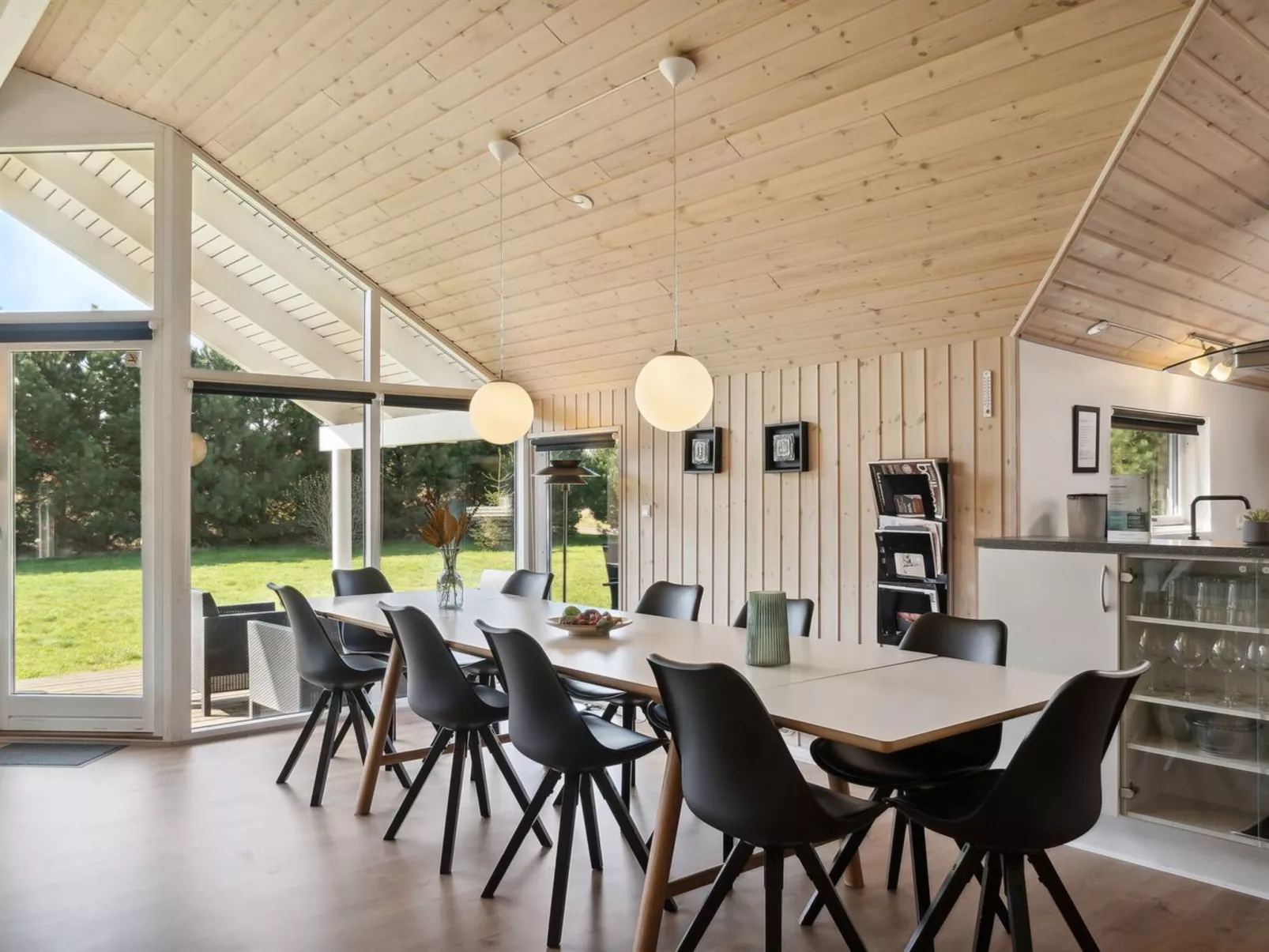 "Bolli" - 1.1km from the sea-Drinnen