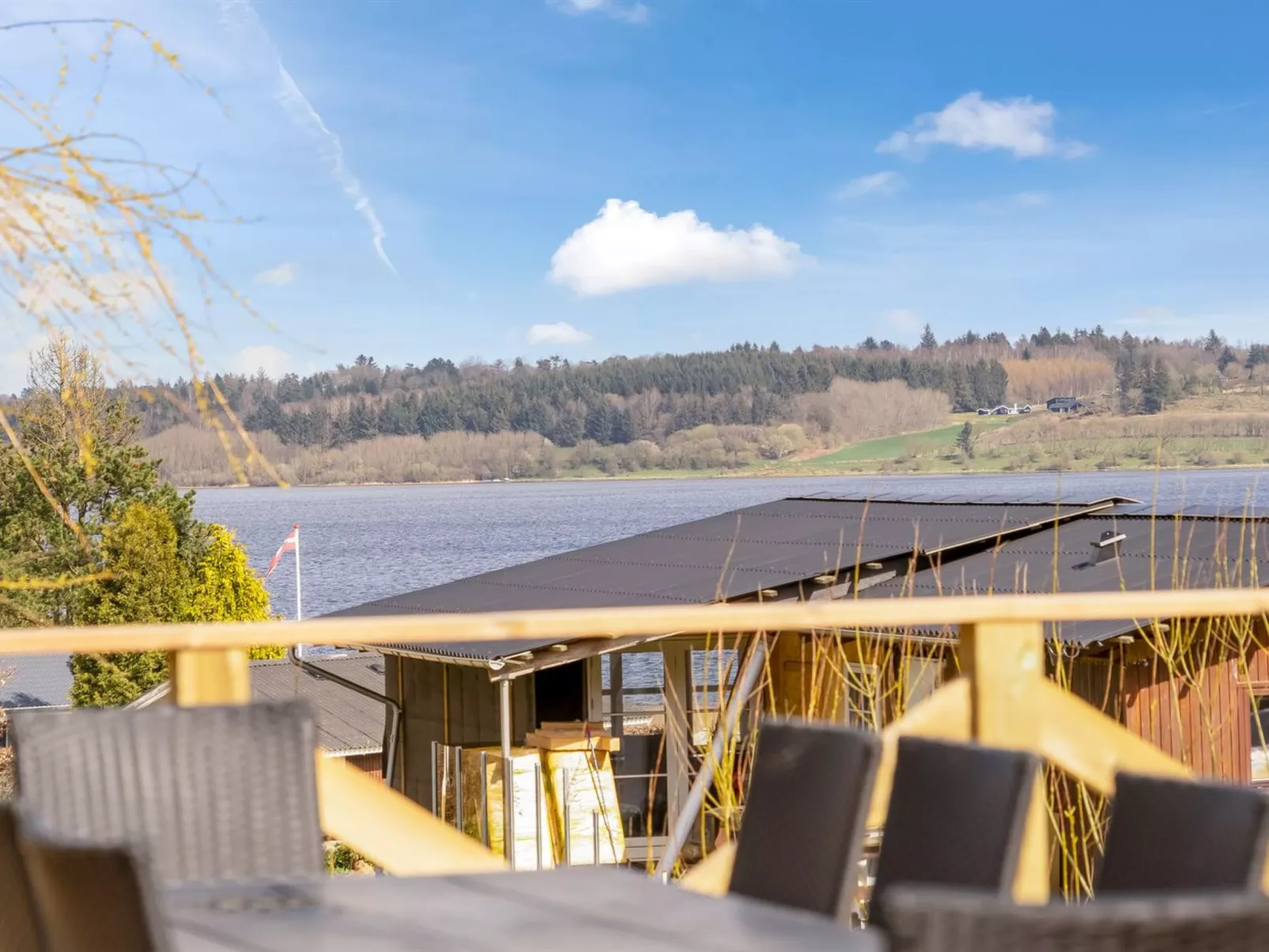 "Self" - 400m to the fjord-Outside