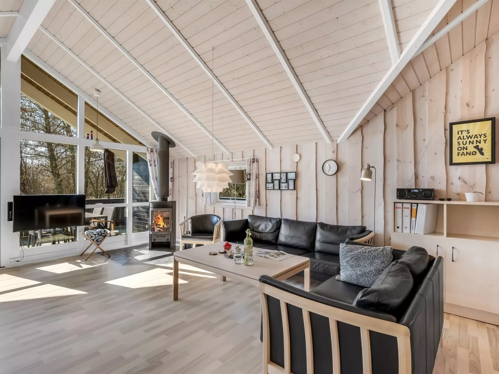 "Germaine" - 1.2km from the sea-Inside