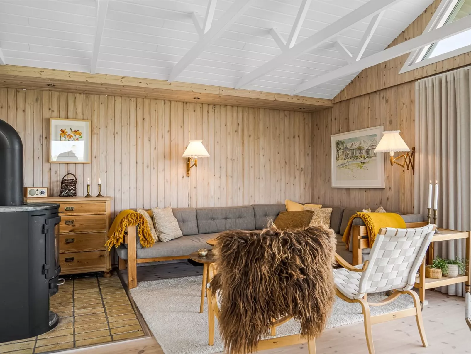 "Aatu" - 360m from the sea-Inside