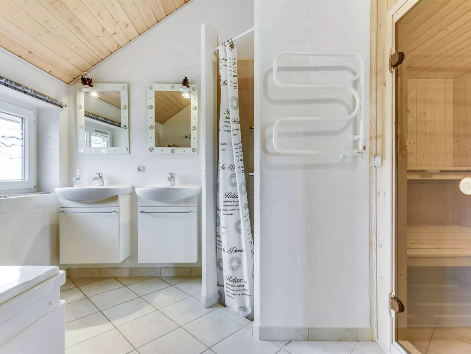 "Sigbritt" - 100m from the sea-Drinnen