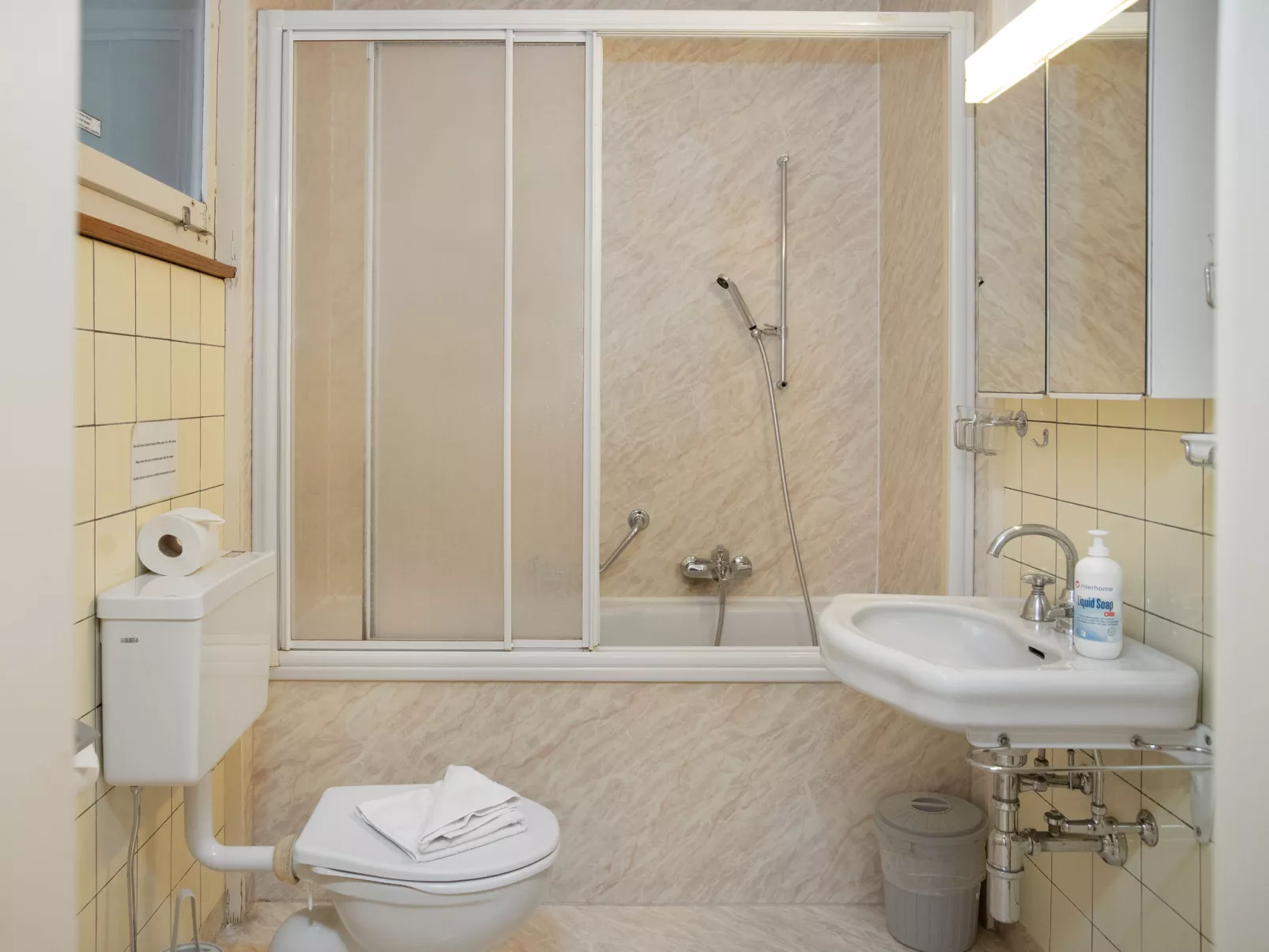 Helene Apt.Diana-Inside