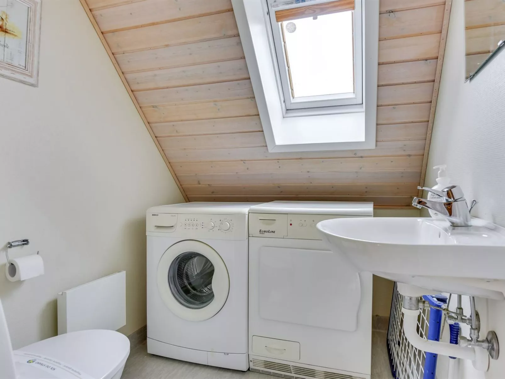 "Hardine" - 100m to the fjord-Inside