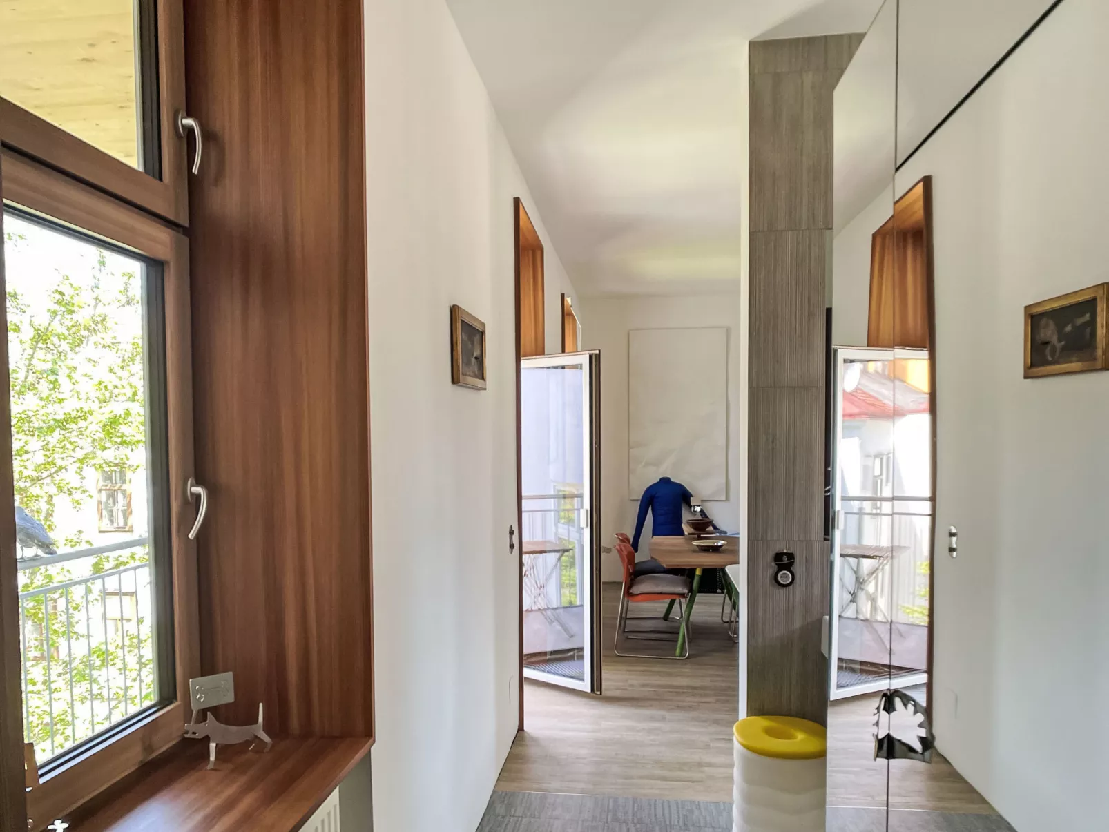 Happy Pasetti-Inside