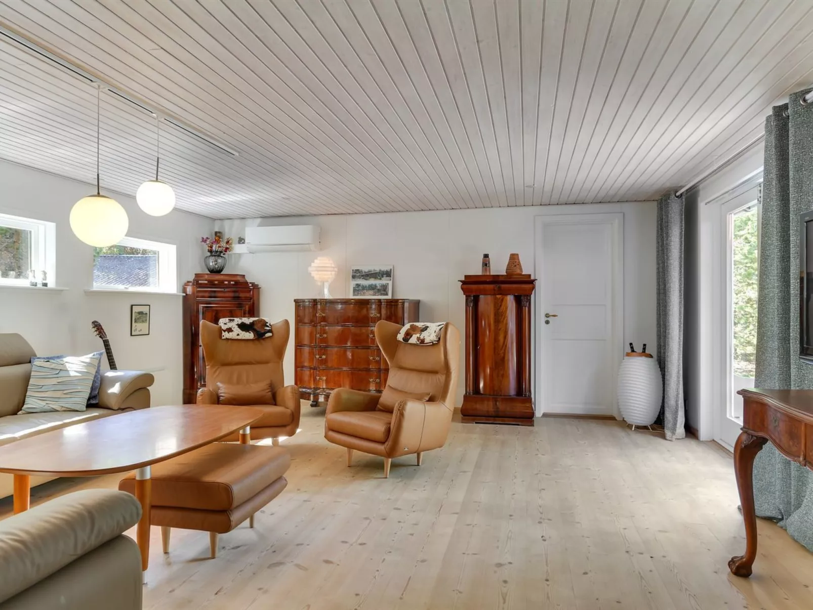 "Gorm" - 300m from the sea-Inside