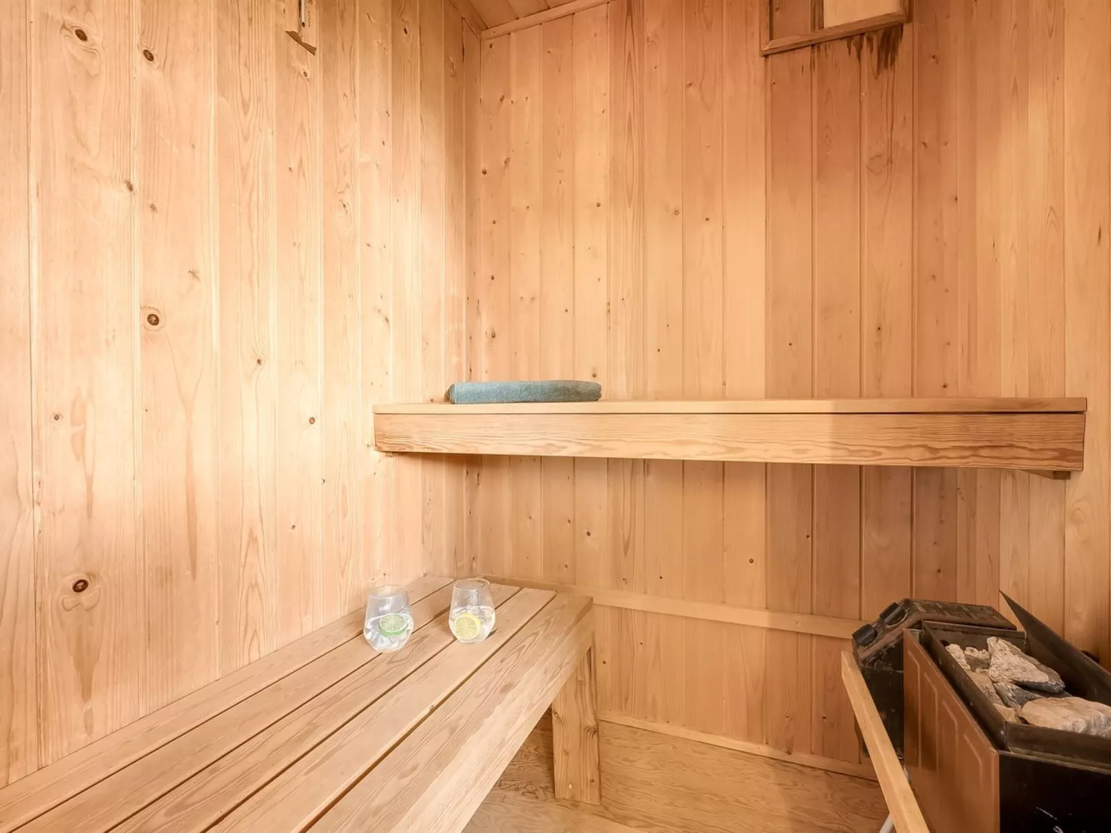 "Lill" - 50m from the sea-Inside