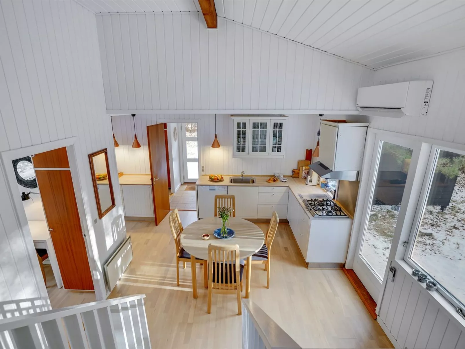 "Freda" - 100m to the fjord-Inside