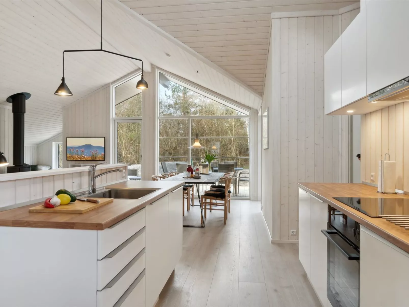 "Jonnhild" - 450m from the sea-Inside