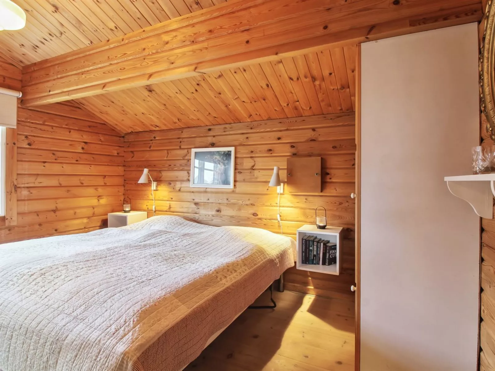 "Awarth" - 500m from the sea-Inside