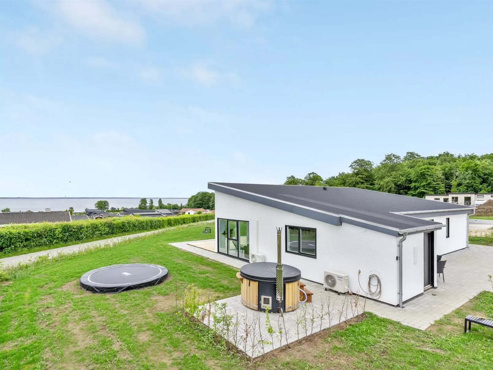 "Constantin" - 500m from the sea-Draußen