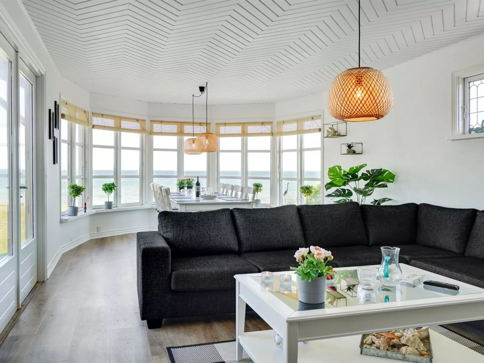 "Hwitserk" - 5m from the sea-Inside