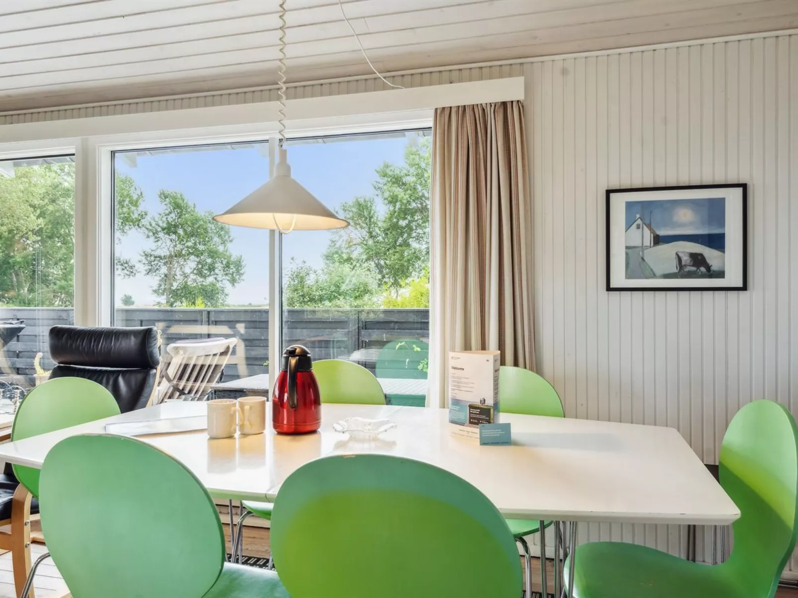 "Bridgette" - 100m from the sea-Inside