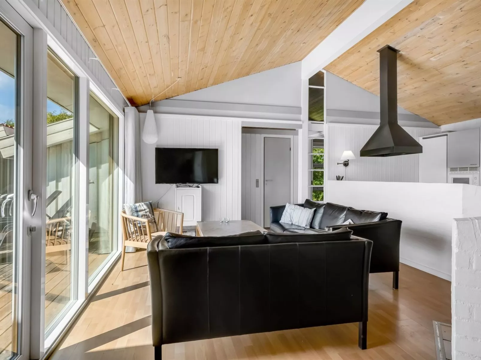 "Sulevi" - 200m to the fjord-Dedans