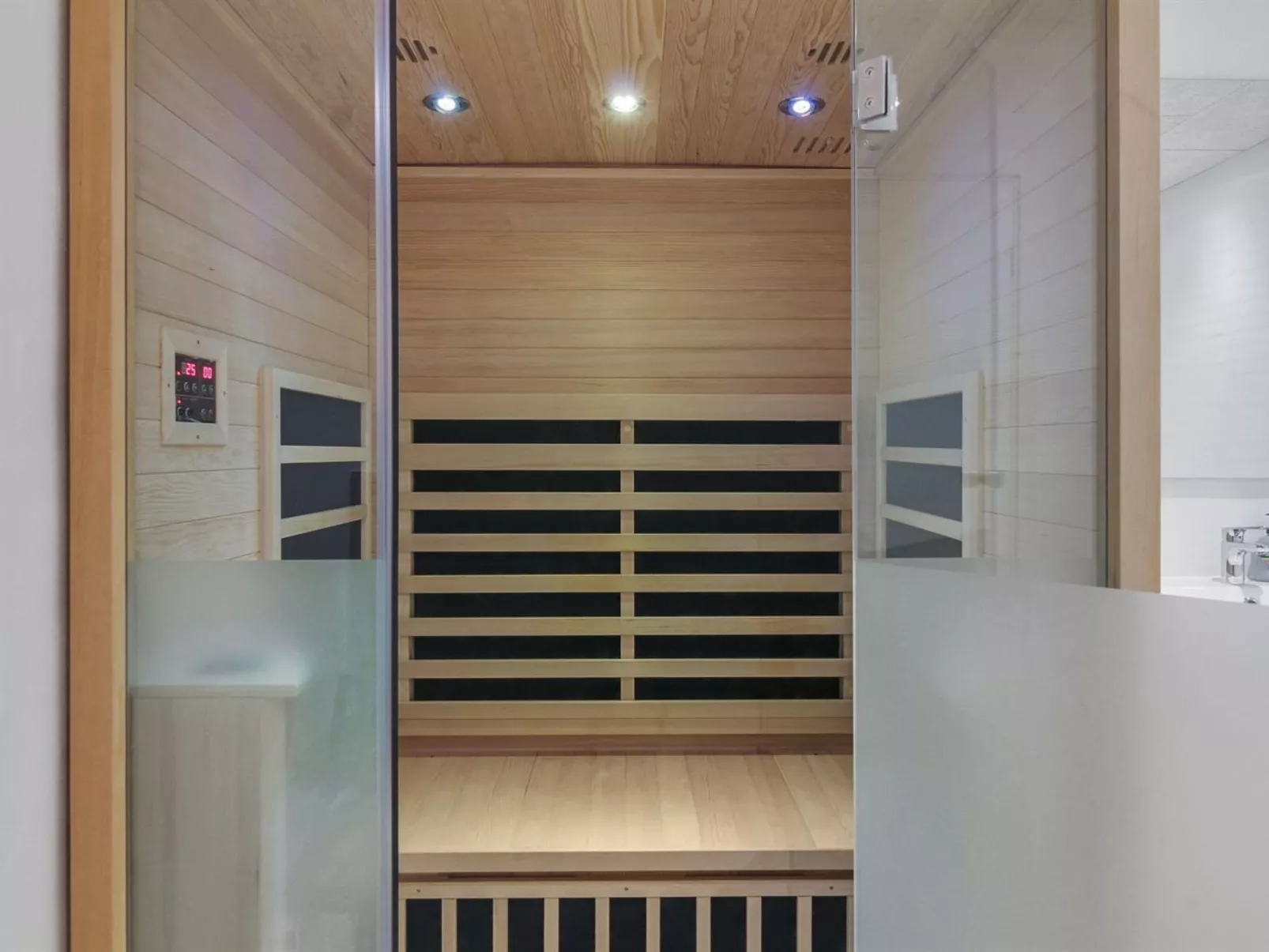 "Laulu" - 2km from the sea-Inside