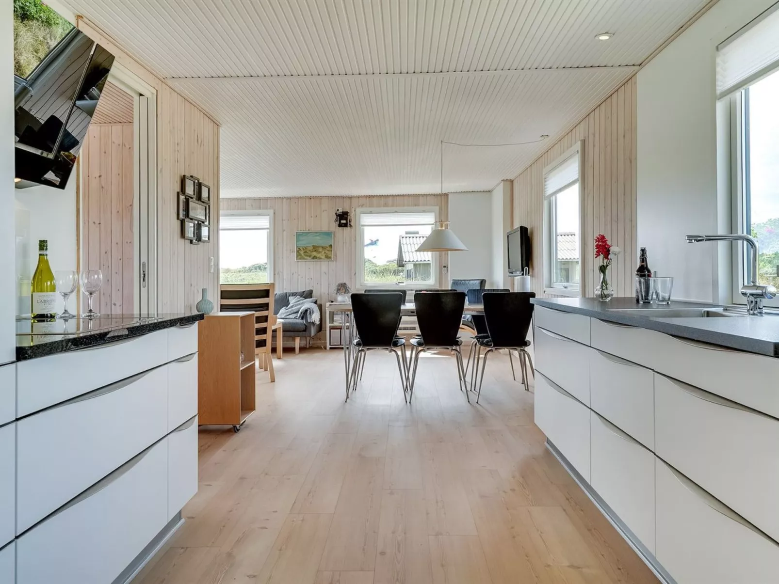 "Kris" - 200m from the sea-Inside