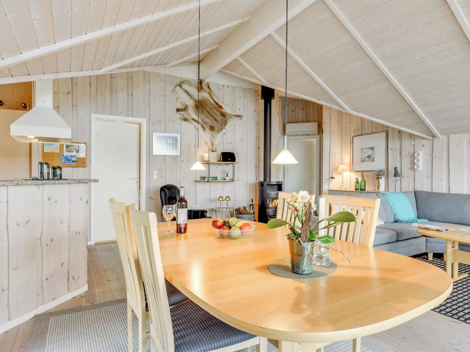 "Thyrger" - 550m from the sea-Inside