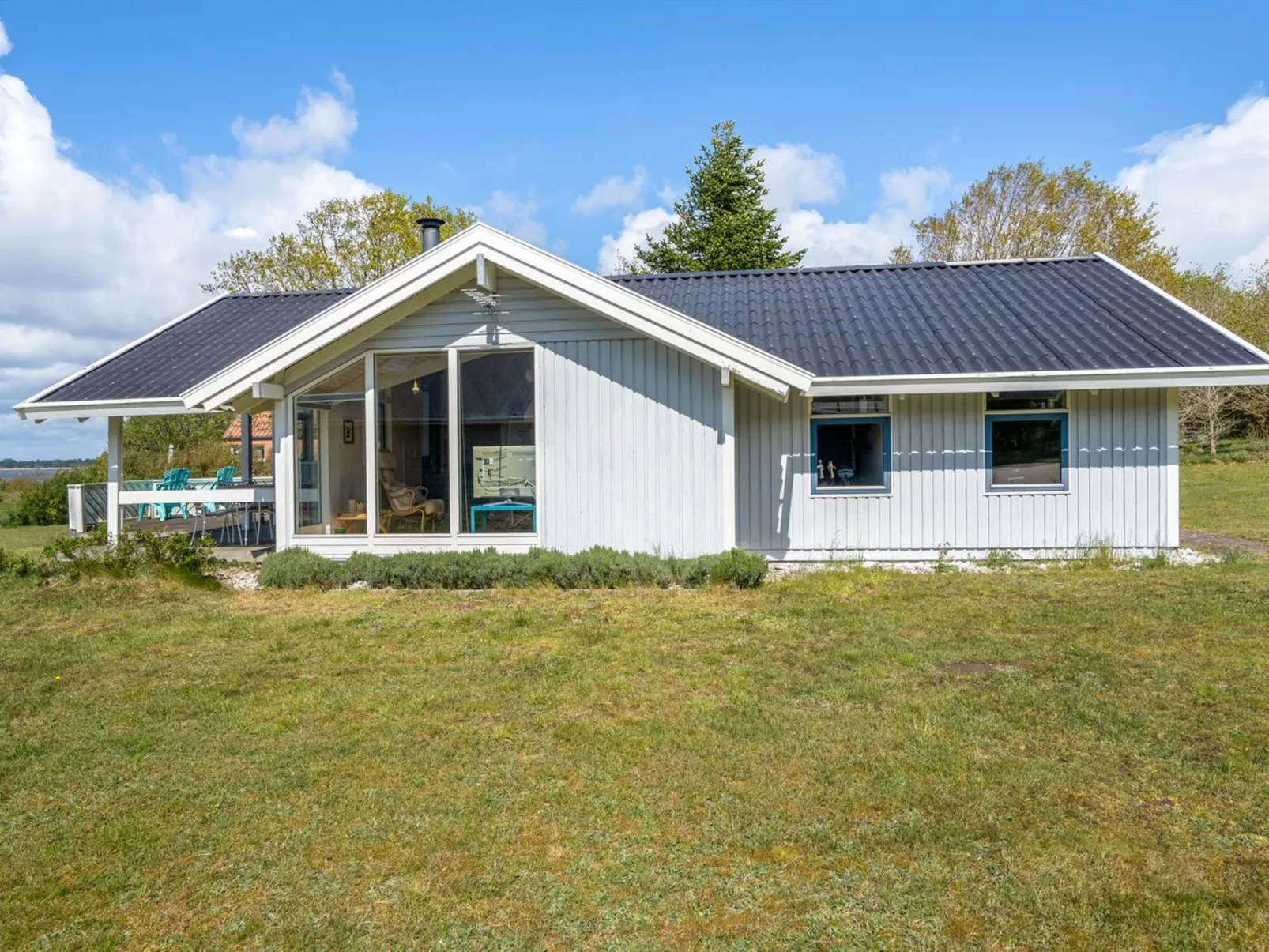 "Arleta" - 250m to the fjord-Outside