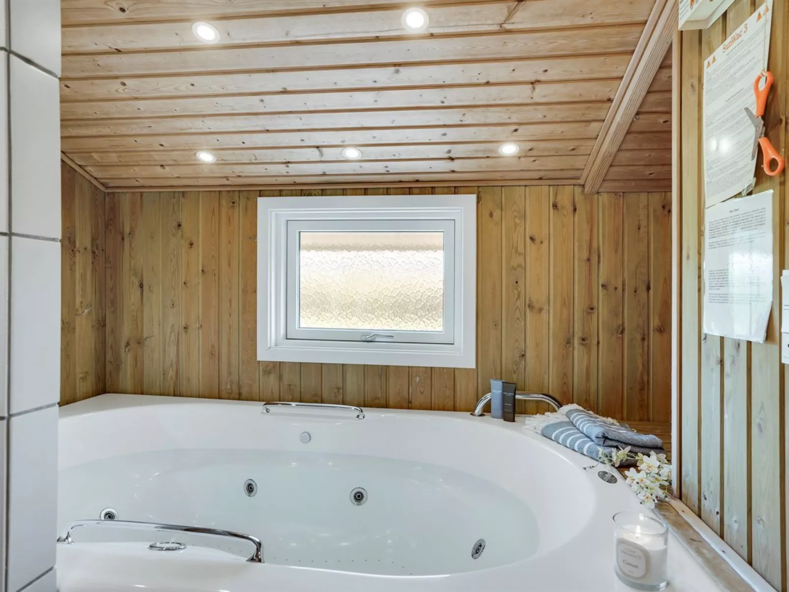 "Biarni" - 300m from the sea-Drinnen