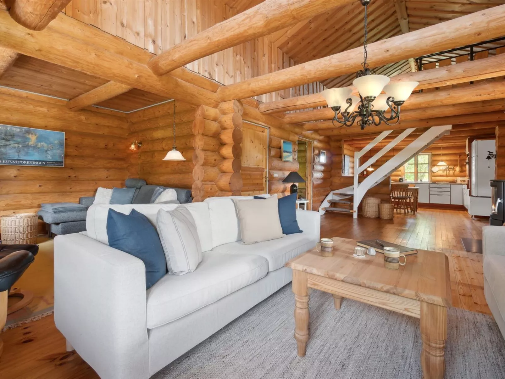 "Elsia" - 1.5km to the fjord-Inside