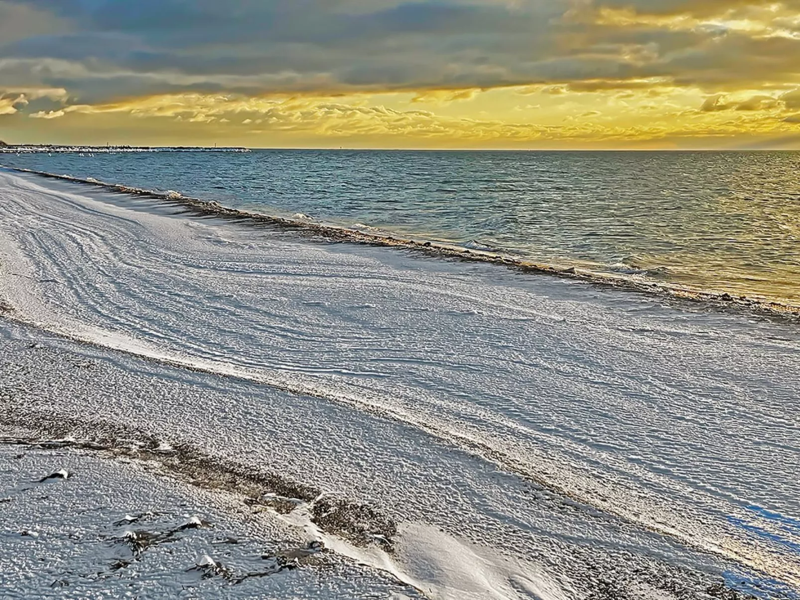 "Stacie" - 10m from the sea-Draußen