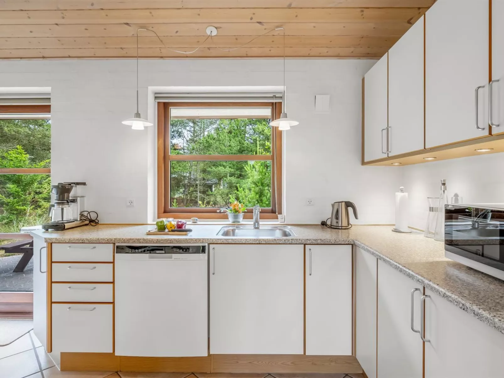 "Thormar" - 1.5km from the sea-Inside