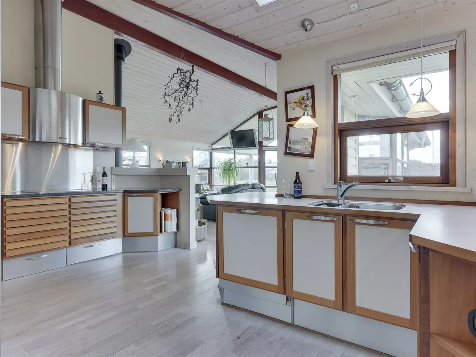 "Fam" - 300m from the sea-Inside