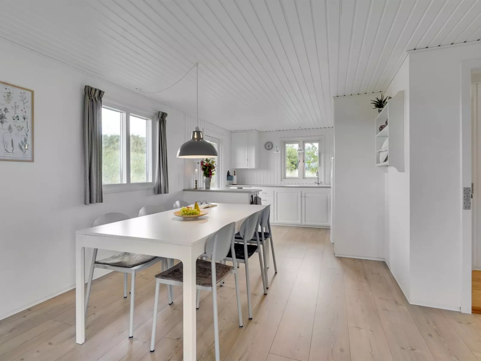 "Iken" - 500m from the sea-Drinnen