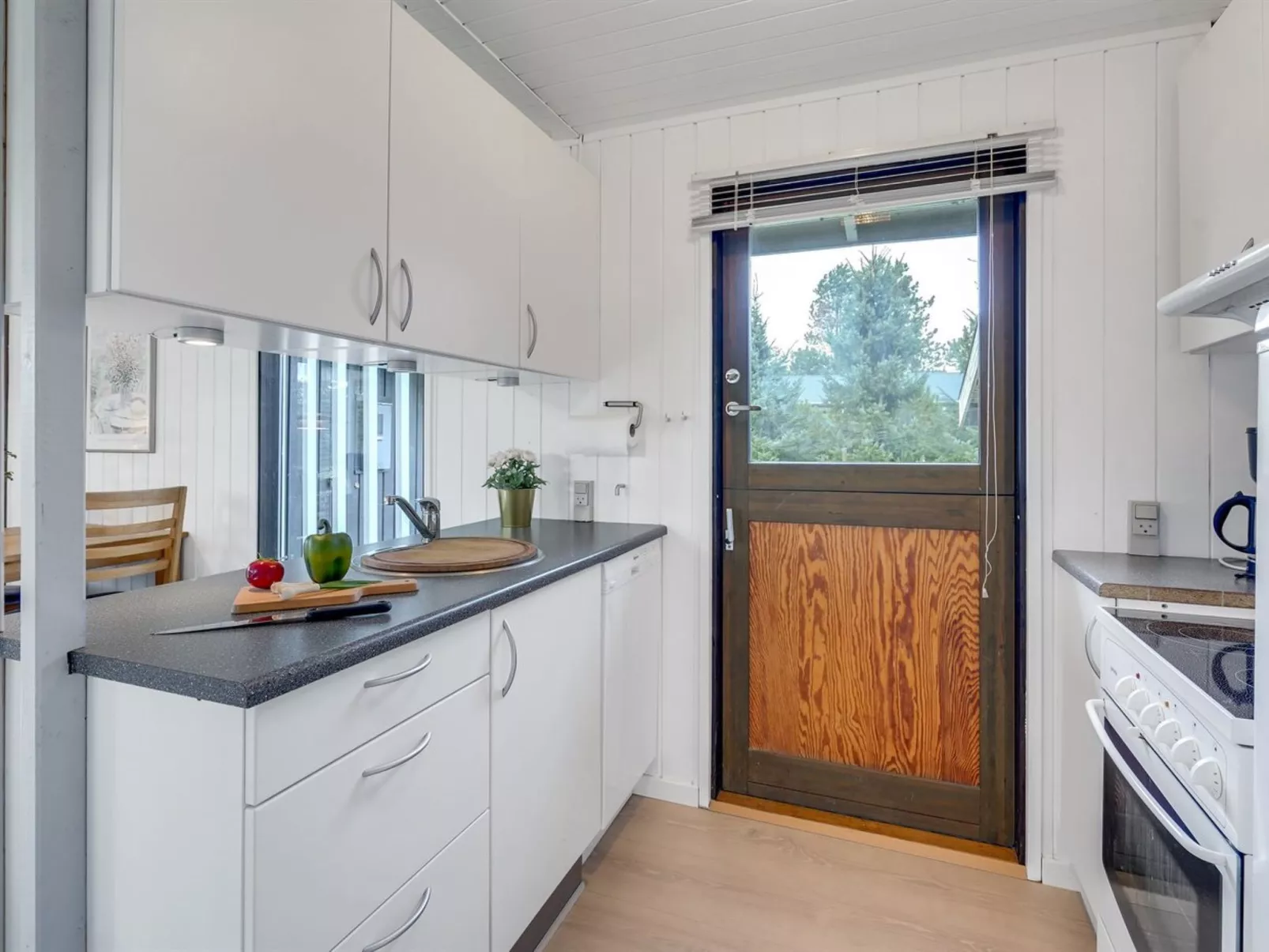 "Aileen" - 900m from the sea-Inside