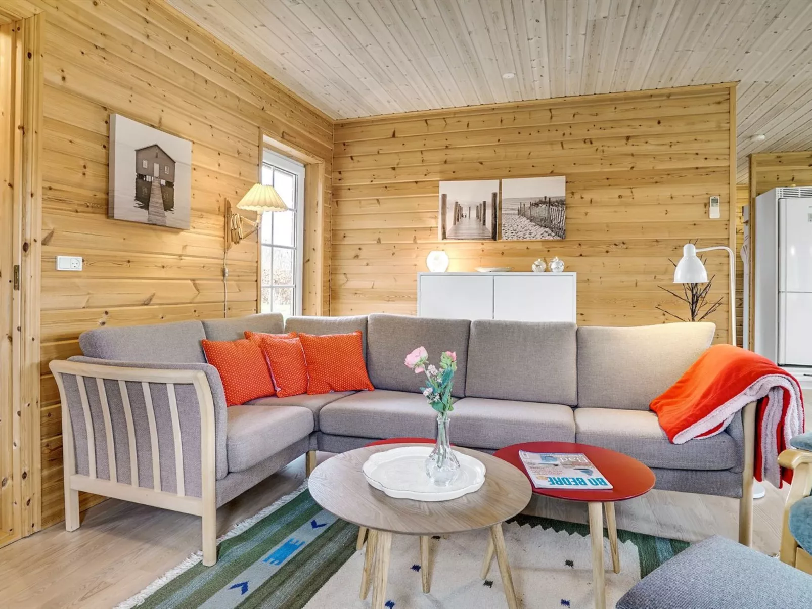 "Goti" - 1km to the fjord-Drinnen