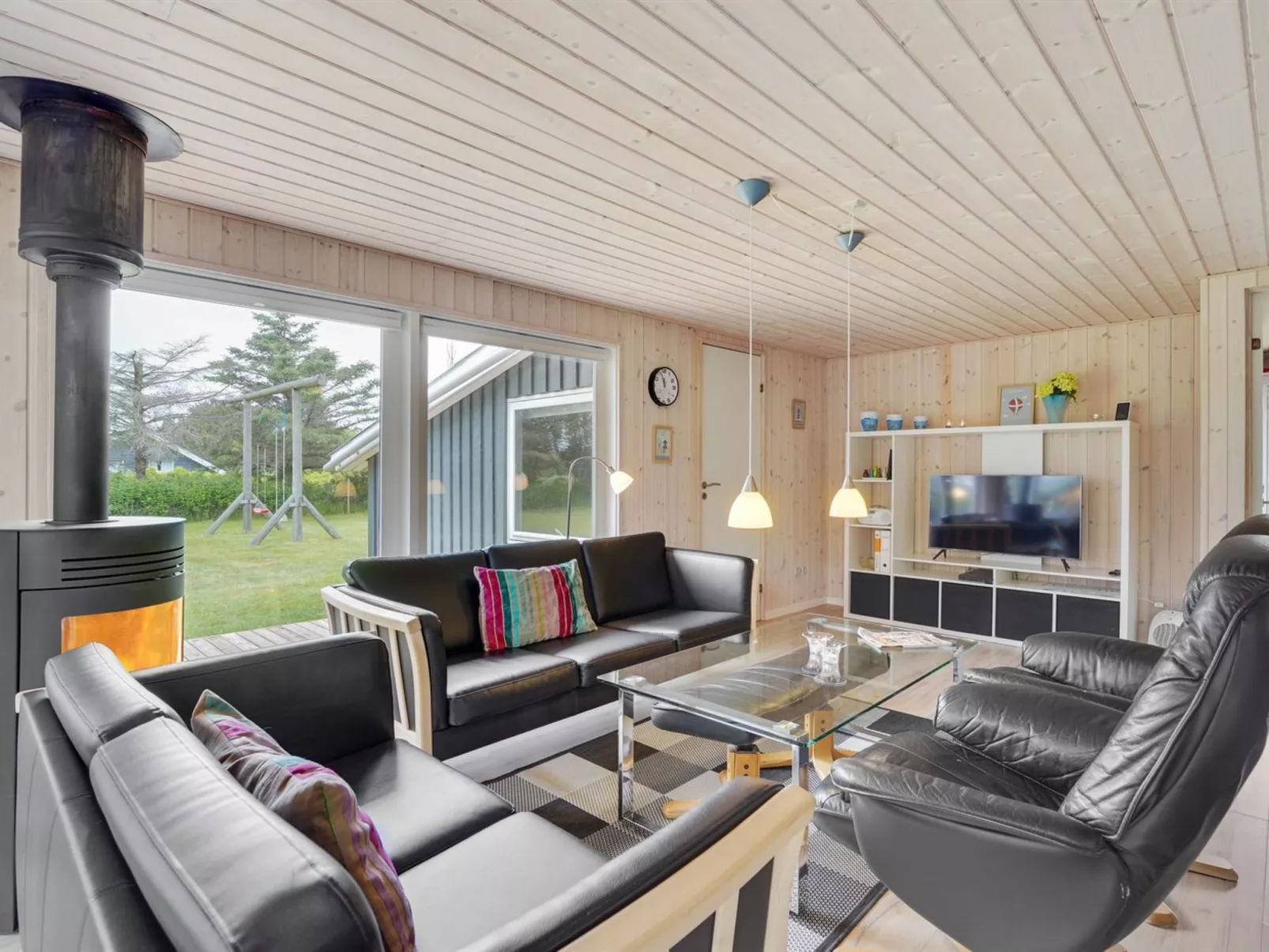 "Sheemen" - 700m to the fjord-Inside