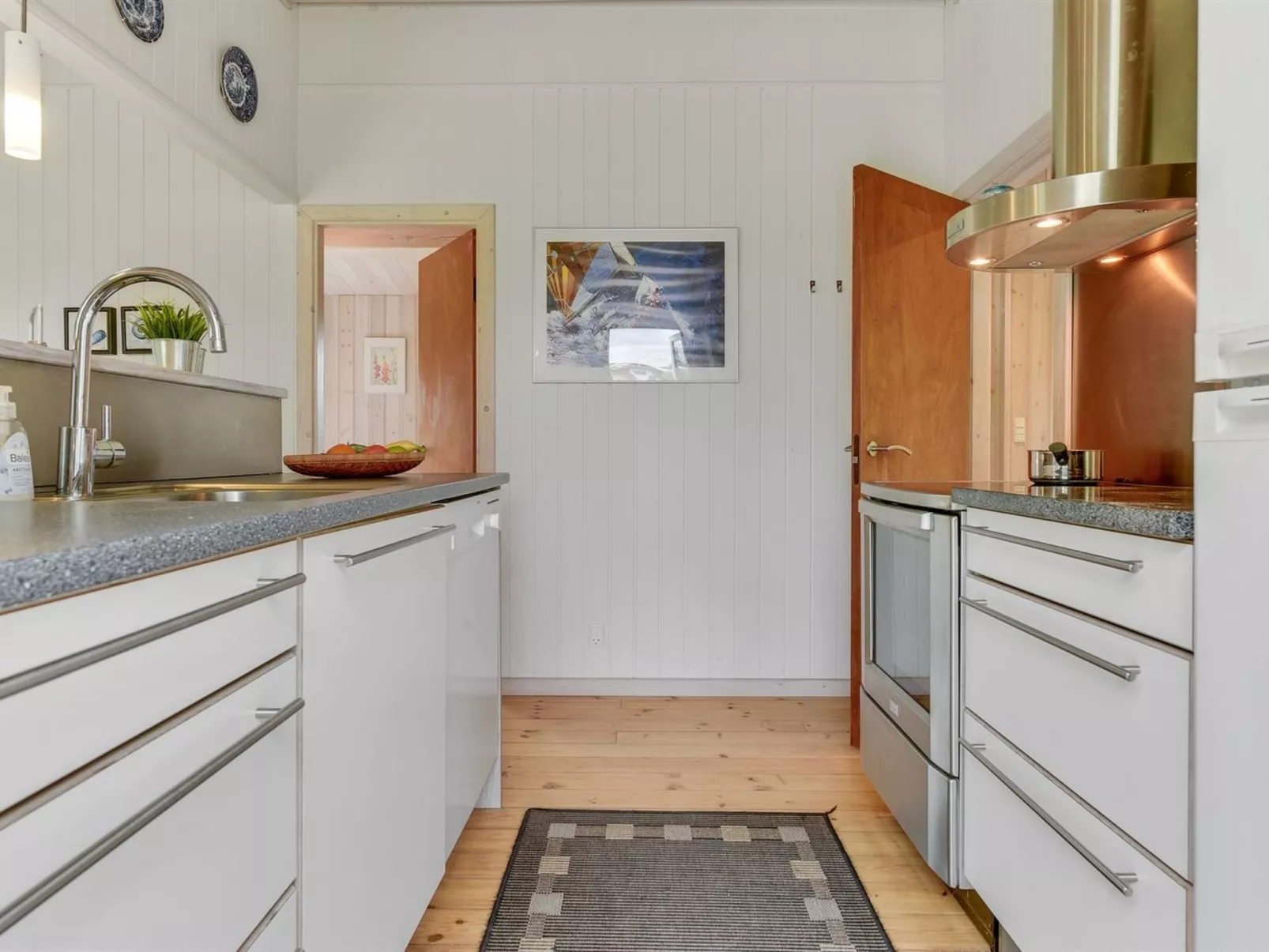 "Jenny" - 140m from the sea-Inside