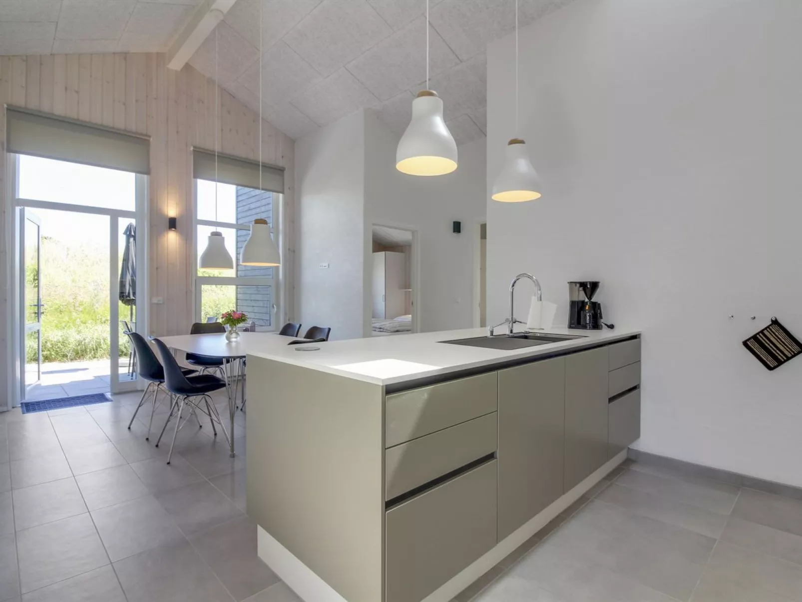 "Grith" - 1km from the sea-Inside