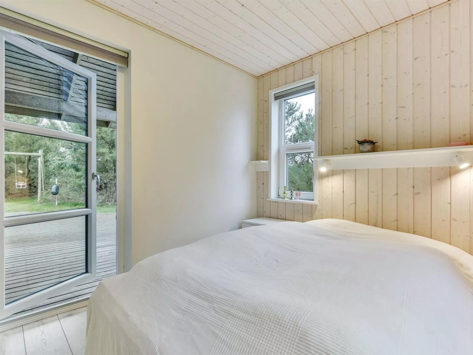 "Anethe" - 100m to the fjord-Inside