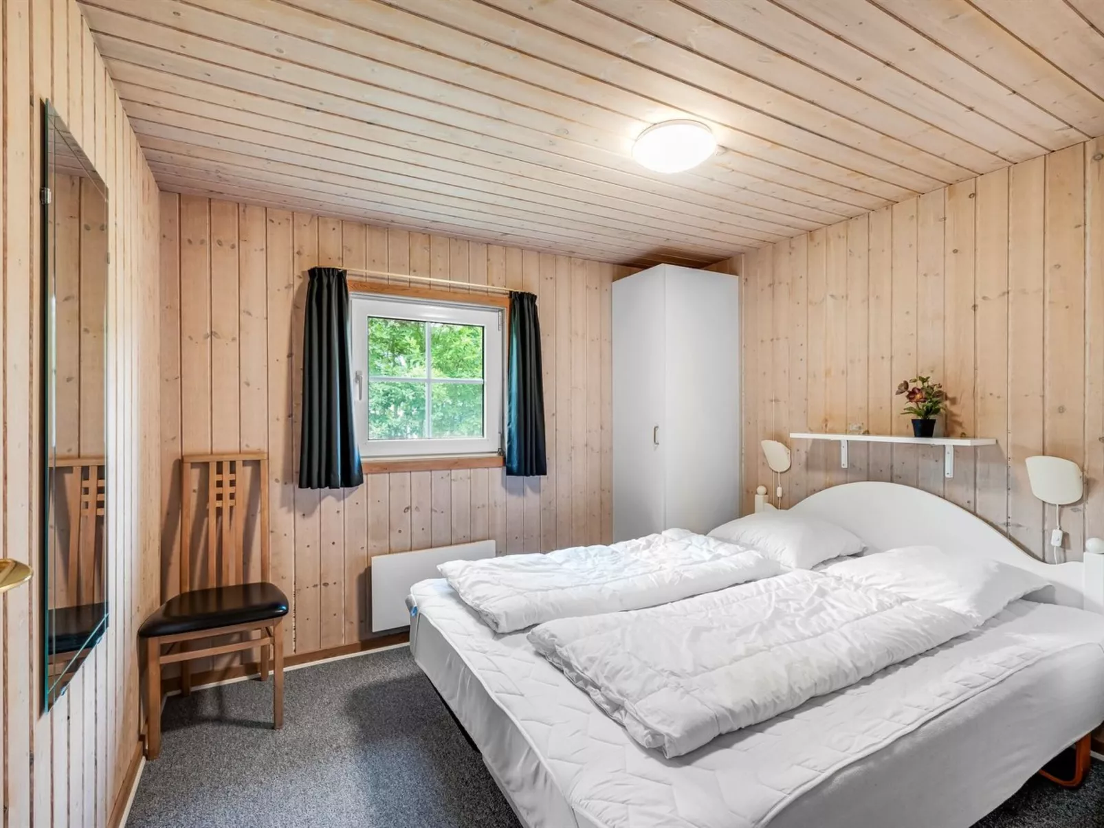 "Gunvald" - 2km to the fjord-Inside