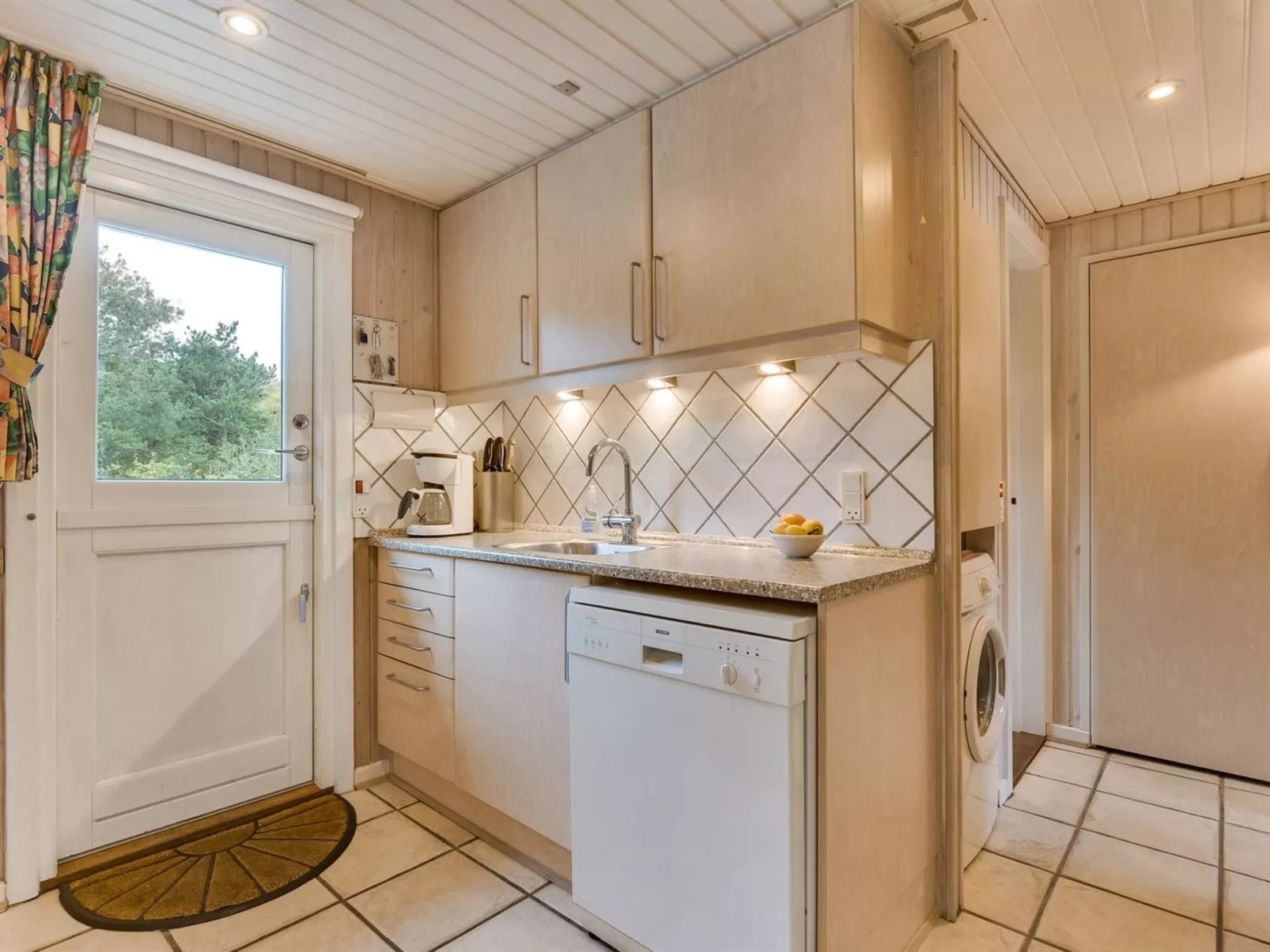 "Arnelung" - 1.9km from the sea-Dedans