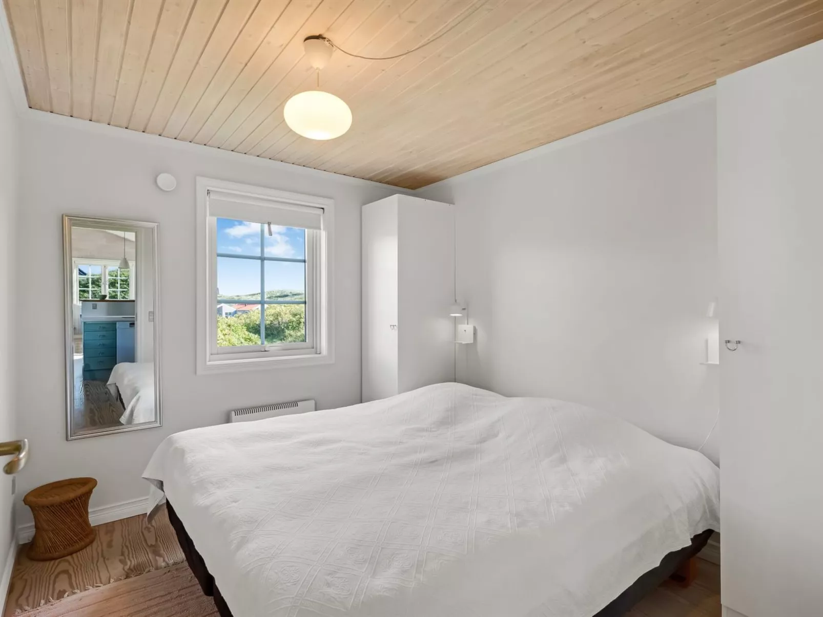 "Aise" - 75m from the sea-Inside