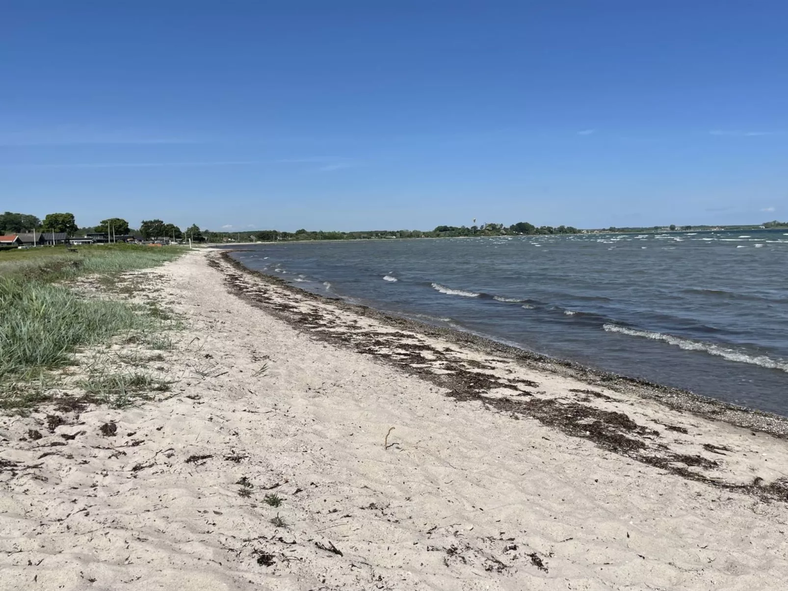 "Ely" - 300m from the sea-Outside