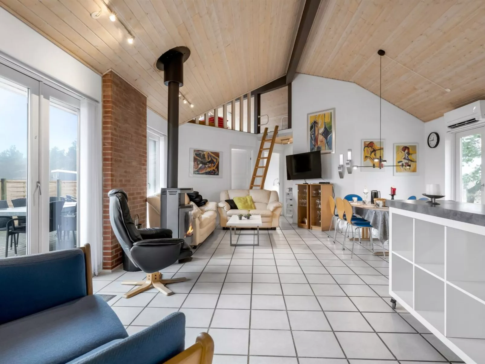 "Tydkil" - 300m to the fjord-Inside