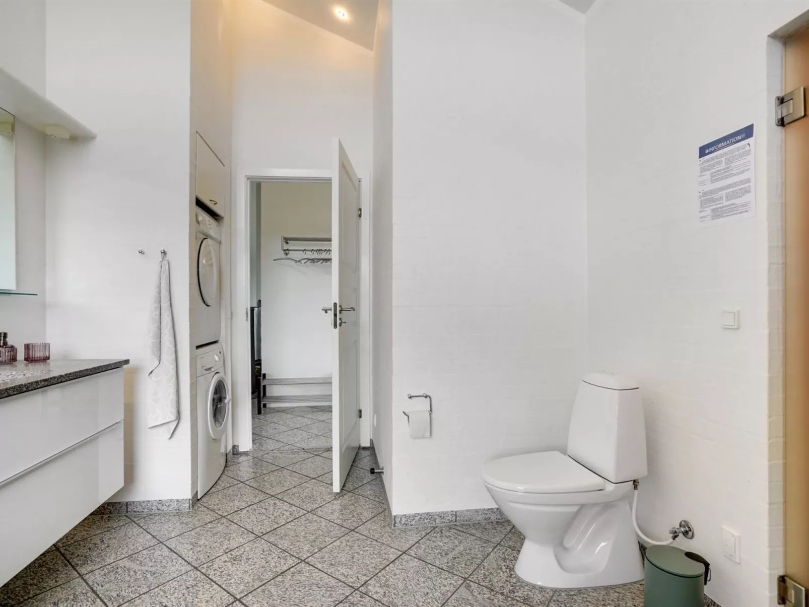 "Lex" - 150m from the sea-Dedans